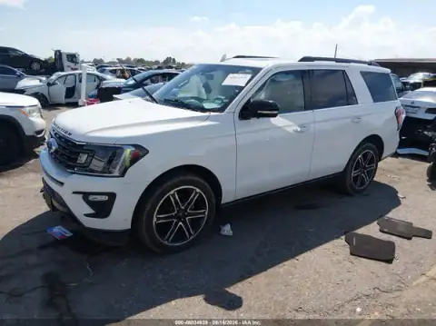 1FMJU1KT2MEA39344 — 2021 Ford Expedition, photo 2 from IAAI, Right side
