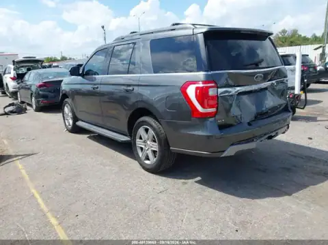 1FMJU1HT8MEA04136 — 2021 Ford Expedition, zdjęcie 3 z IAAI, Tył