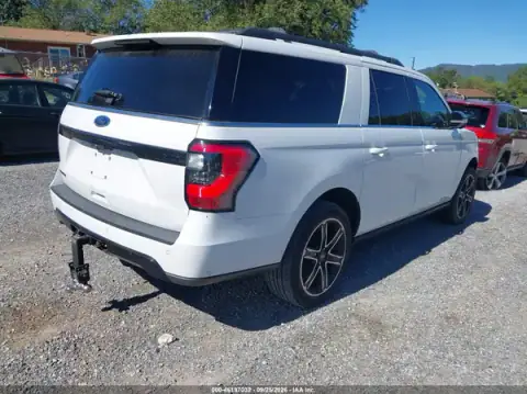 1FMJK2AT3MEA22212 — 2021 Ford Expedition, photo 4 from IAAI, Front end