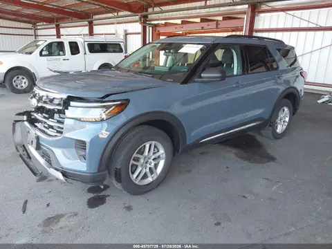2025 Ford Explorer Active VIN 1FMUK8DH7SGA80171 фото 2