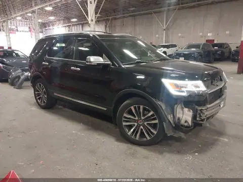 1FM5K8HT7HGD21884 — 2017 Ford Explorer Platinum, Передняя и задняя части (Front & Rear), фото до ремонта