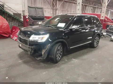2017 Ford Explorer Platinum VIN 1FM5K8HT7HGD21884 фото 2