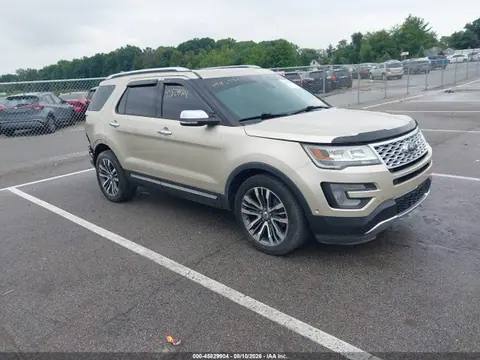 1FM5K8HT5HGD82974 — 2017 Ford Explorer Platinum, Задняя часть (Rear), фото до ремонта