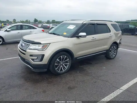 2017 Ford Explorer Platinum VIN 1FM5K8HT5HGD82974 фото 2