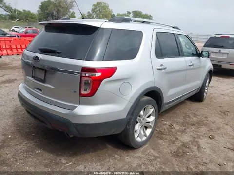 1FM5K8D83FGC48172 — 2015 Ford Explorer XLT, zdjęcie 4 z IAAI 15.10.2026, Lewy bok