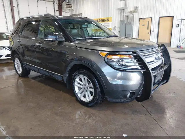 1FM5K8D88FGB09607 — 2015 Ford Explorer XLT, Tył (Rear), zdjęć przed naprawą