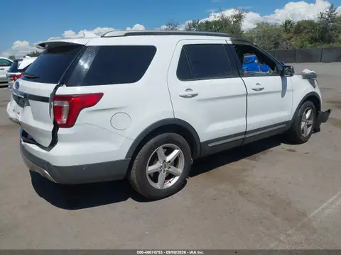 1FM5K7D84HGD55583 — 2017 Ford Explorer XLT, foto 4 de IAAI 26.10.2026, Incendio completo