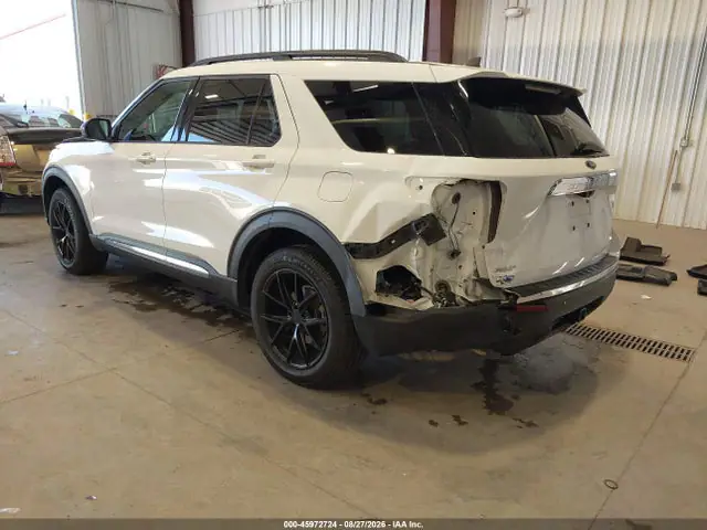 1FMSK8DHXMGA83172 — 2021 Ford Explorer XLT, zdjęcie 3 z IAAI 28.09.2026, Przód i tył