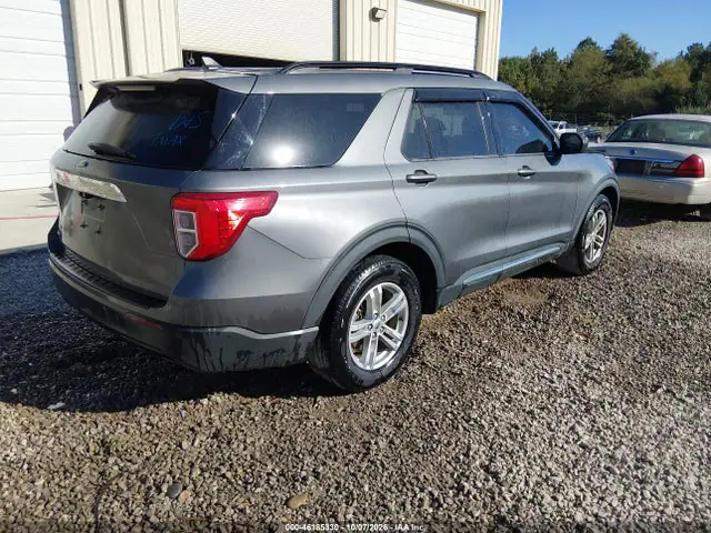 1FMSK7DH8MGA77686 — 2021 Ford Explorer XLT, photo 4 from IAAI 19.10.2026, Normal wear