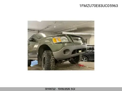 1FMZU70E83UC05963 — 2003 Ford Explorer, Delantera derecha, fotos antes de reparar