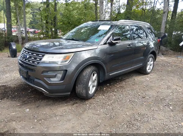 1FM5K8D82GGC10532 — 2016 Ford Explorer, photo 2 from IAAI, Normal wear