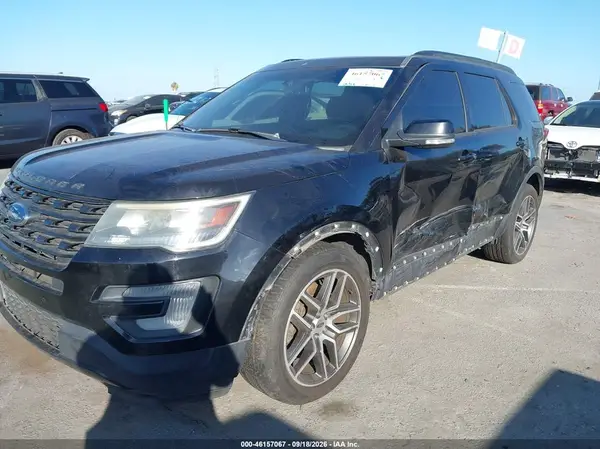 1FM5K8GT3GGC12905 — 2016 Ford Explorer, photo 2 from IAAI 14.10.2026, Left side