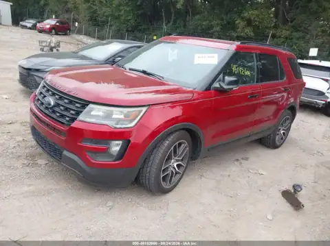 1FM5K8GT2GGA43332 — 2016 Ford Explorer, photo 2 from IAAI 21.10.2026, Right front