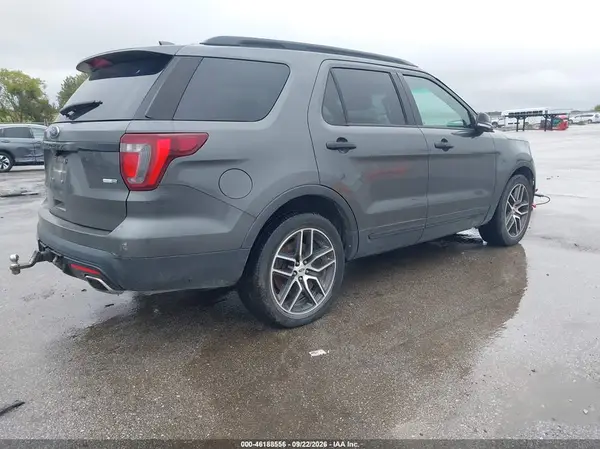 1FM5K8GT7GGA53161 — 2016 Ford Explorer, zdjęcie 4 z IAAI 13.10.2026, Normalne zużycie