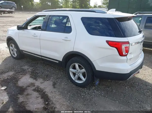1FM5K8D82GGC68754 — 2016 Ford Explorer, zdjęcie 3 z IAAI 14.10.2026, Normalne zużycie