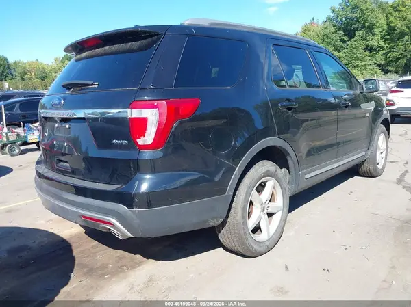 1FM5K8D86GGC96802 — 2016 Ford Explorer, photo 4 from IAAI 01.10.2026, Normal wear