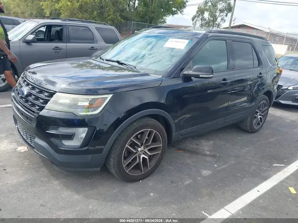 1FM5K8GTXGGC64256 — 2016 Ford Explorer, photo 2 from IAAI, Normal wear