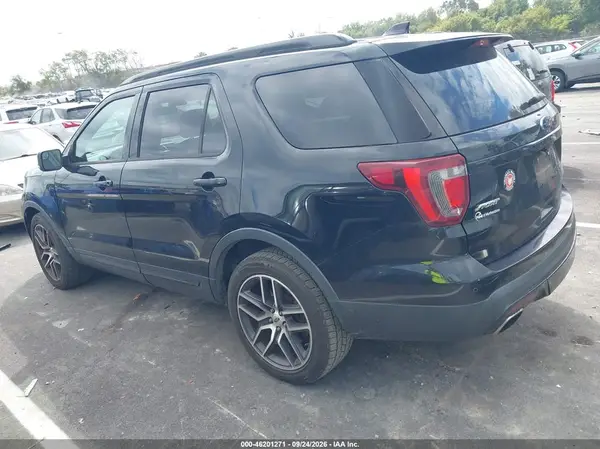 1FM5K8GTXGGC64256 — 2016 Ford Explorer, photo 3 from IAAI, Normal wear