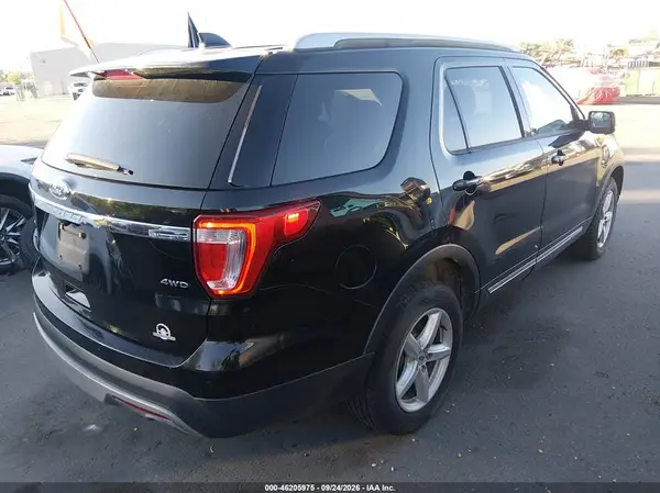 1FM5K8D83GGA46725 — 2016 Ford Explorer, zdjęcie 4 z IAAI, Kradzież