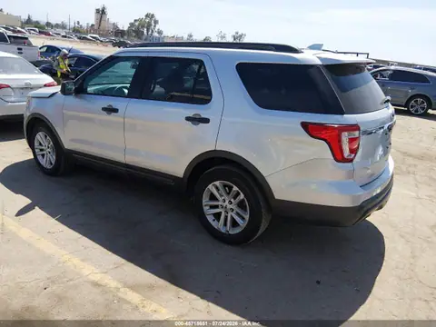 1FM5K7B87HGE29324 — 2017 Ford Explorer, photo 3 from IAAI 21.10.2026, Right front