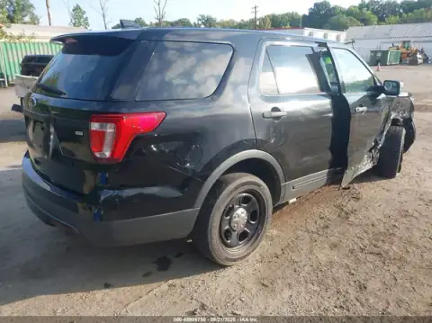 1FM5K8AR9HGA63379 — 2017 Ford Explorer, photo 4 from IAAI, Right front