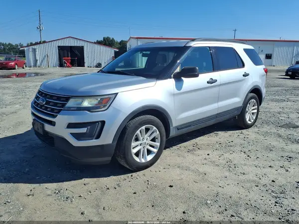 1FM5K8B84HGD23063 — 2017 Ford Explorer, zdjęcie 2 z IAAI 06.10.2026, Normalne zużycie