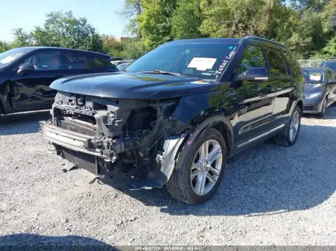 1FM5K8D82HGA68314 — 2017 Ford Explorer, photo 2 from IAAI 11.10.2026, Front end