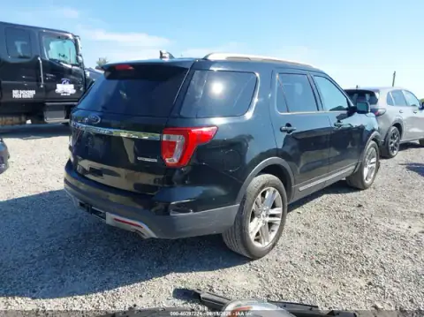 1FM5K8D82HGA68314 — 2017 Ford Explorer, photo 4 from IAAI 11.10.2026, Front end