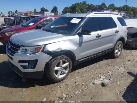 1FM5K8D8XHGC53128 — 2017 Ford Explorer, photo 2 from IAAI, Left front