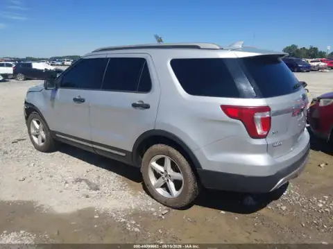 1FM5K8D8XHGC53128 — 2017 Ford Explorer, photo 3 from IAAI, Left front