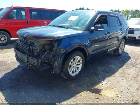 1FM5K7D87HGD76699 — 2017 Ford Explorer, zdjęcie 2 z IAAI, Przód