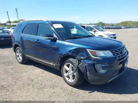 1FM5K8D80HGD09190 — 2017 Ford Explorer, Prawy przód (Right Front), zdjęć przed naprawą