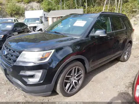 1FM5K8GT6HGC64336 — 2017 Ford Explorer, photo 2 from IAAI 24.09.2026, Normal wear