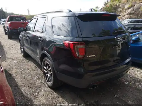 1FM5K8GT6HGC64336 — 2017 Ford Explorer, photo 3 from IAAI 24.09.2026, Normal wear
