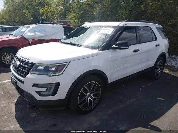 1FM5K8GT1HGC29526 — 2017 Ford Explorer, photo 2 from IAAI 15.10.2026, Right front