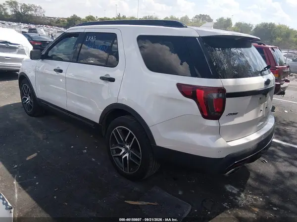 1FM5K8GT1HGC29526 — 2017 Ford Explorer, photo 3 from IAAI 15.10.2026, Right front