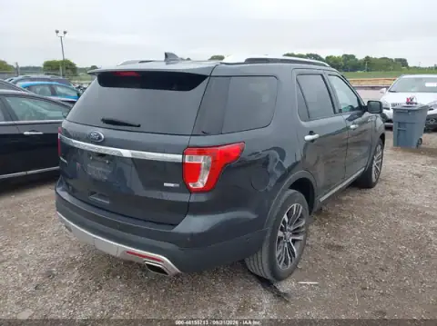 1FM5K8HT6HGC84407 — 2017 Ford Explorer, photo 4 from IAAI 21.10.2026, Normal wear