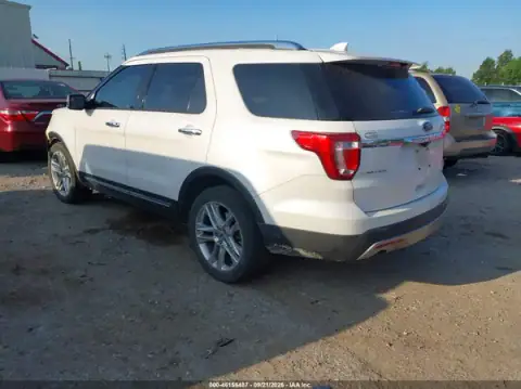 1FM5K7F83HGE42923 — 2017 Ford Explorer, zdjęcie 3 z IAAI, Przód