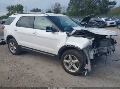 1FM5K8D85HGD37115 — 2017 Ford Explorer, Przód (Front End), zdjęć przed naprawą