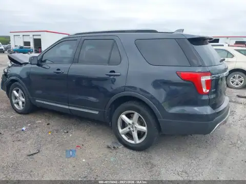 1FM5K7D82HGA86418 — 2017 Ford Explorer, photo 3 from IAAI, Front end