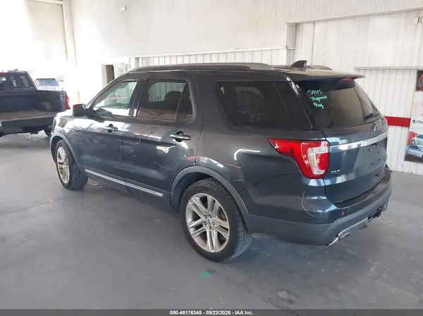 1FM5K7D8XHGD35726 — 2017 Ford Explorer, zdjęcie 3 z IAAI 21.10.2026, Lewy i prawy bok