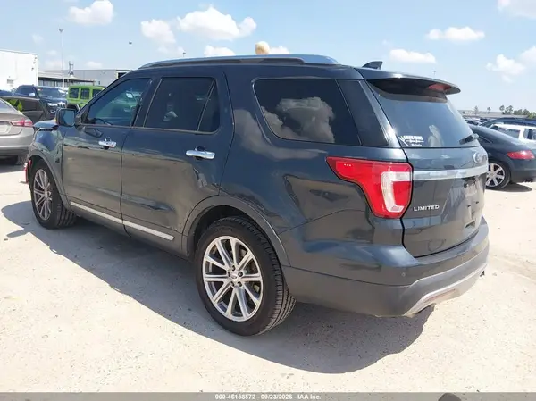 1FM5K7FHXHGA11222 — 2017 Ford Explorer, zdjęcie 3 z IAAI, Przód