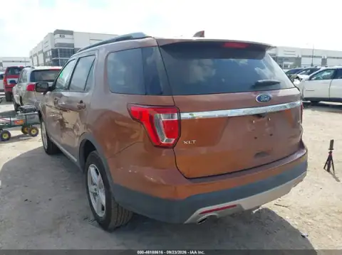 1FM5K8D89HGD64804 — 2017 Ford Explorer, photo 3 from IAAI, Front end