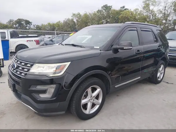 1FM5K8D85HGD18547 — 2017 Ford Explorer, zdjęcie 2 z IAAI, Tył