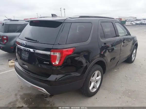 1FM5K8D85HGD18547 — 2017 Ford Explorer, zdjęcie 4 z IAAI, Tył