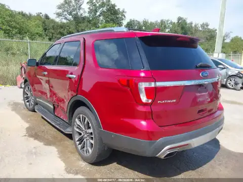 1FM5K8HT5HGD19762 — 2017 Ford Explorer, фото 3 з IAAI, Лівий бік