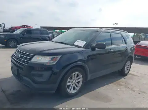 1FM5K7B88HGD98178 — 2017 Ford Explorer, zdjęcie 2 z IAAI, Prawy przód
