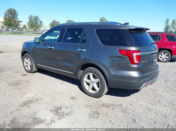 1FM5K8F8XHGC23415 — 2017 Ford Explorer, photo 3 from IAAI 13.10.2026, Normal wear