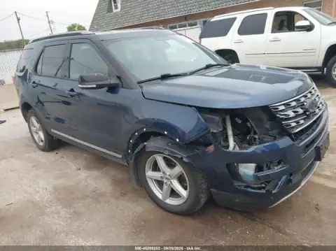 1FM5K8D84HGC98565 — 2017 Ford Explorer, Prawy przód (Right Front), zdjęć przed naprawą