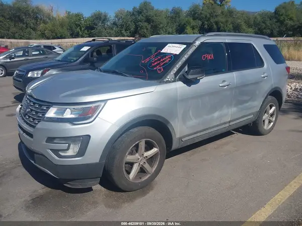 1FM5K8D80HGD64903 — 2017 Ford Explorer, фото 2 с аукциона IAAI, Передняя часть